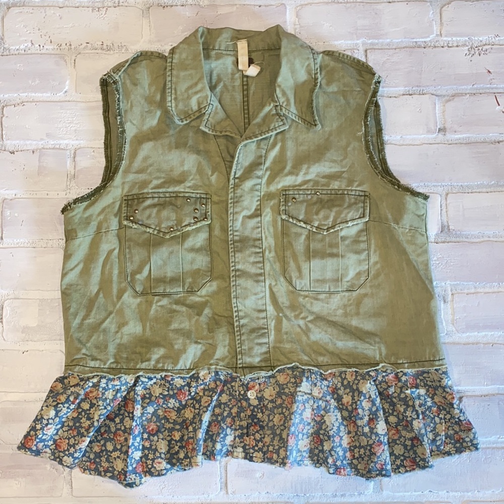 We the free free people military top with floral peplum